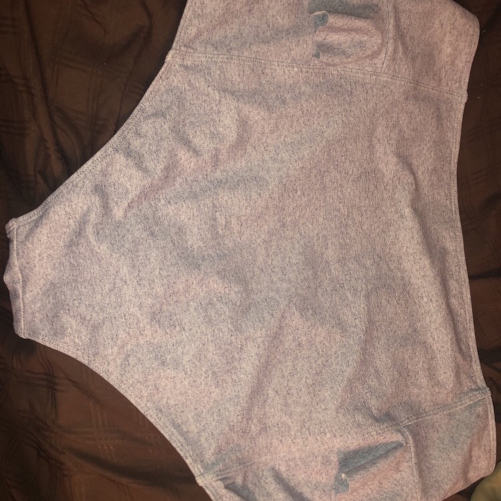 Kortni Jeane bottoms